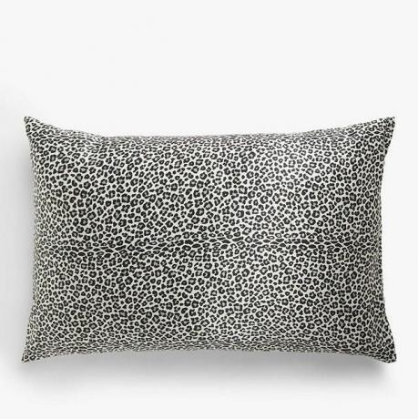 John Lewis & Partners The Ultimate Collection - Funda de almohada estándar de seda, color negro leopardo