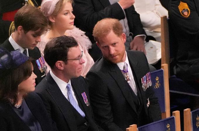 el día de la coronación de sus majestades el rey carlos iii y la reina camilla