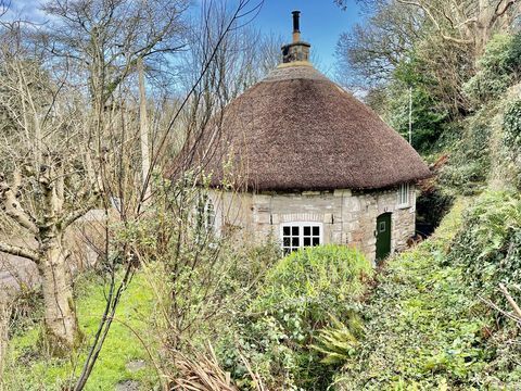 Cabaña con techo de paja en venta en Cornualles