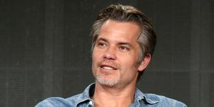 Timothy Olyphant habla en el escenario durante el panel 'justificado', gira de prensa de la asociación de críticos de televisión en enero de 2015 en pasadena