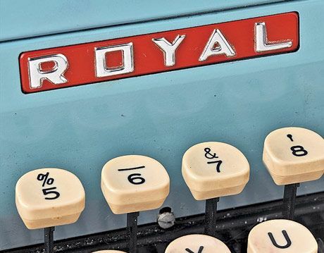 Cierre de las teclas de la máquina de escribir Royal para la tasación