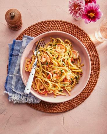 pasta con camarones y langostinos