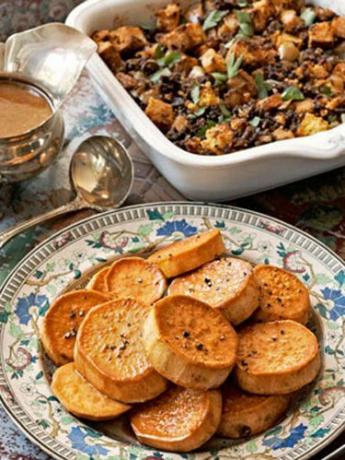 relleno de pan de maíz y salchichas