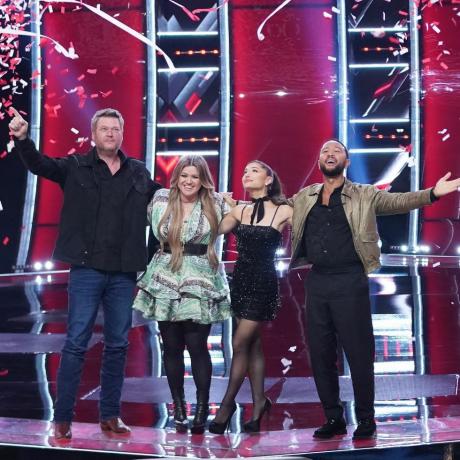 'la voz' entrena a blake shelton, kelly clarkson, ariana grande, john legend