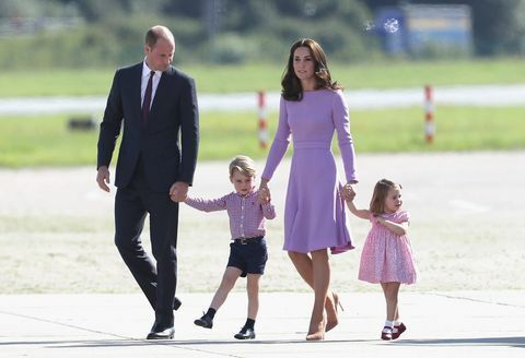 Duque y duquesa de Cambridge con el príncipe George y la princesa Charlotte