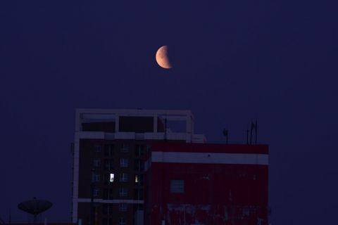 Eclipse Lunar Parcial En China