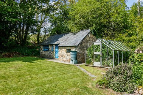 Stone Hall - Welsh Hook - Pembrokeshire - cabaña - En el mercado