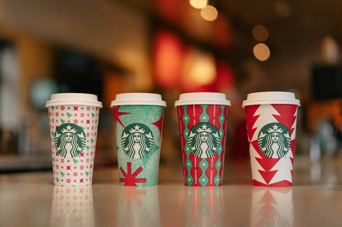 Tazas rojas navideñas de starbucks 2022