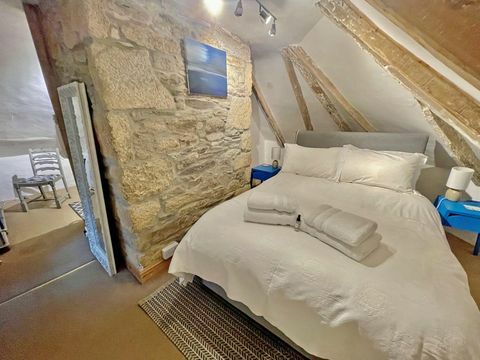 Encantadora casa de campo con techo de paja en venta en Cornualles