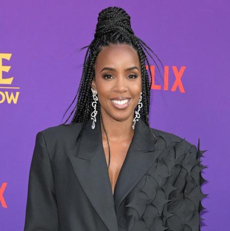 actriz y cantante, kelly rowland, asiste a la proyección especial de los angeles de netflixs the curse of bridge hollow en netflix tudum theater