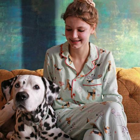 Conjunto de pijama de tencel con estampado de perro amapola