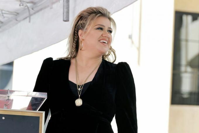 los angeles, california 19 de septiembre kelly clarkson es honrada con una estrella en el paseo de la fama de hollywood el 19 de septiembre de 2022 en los angeles, california foto de kevin wintergetty images