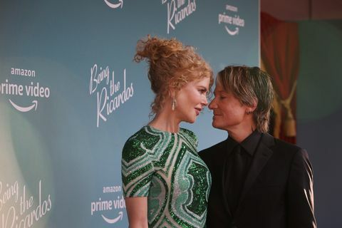 sydney, australia 15 de diciembre nicole kidman y keith urban asisten al estreno australiano de being the ricardos at the hayden orpheum picture palace el 15 de diciembre de 2021 en sydney, australia foto de lisa maree williamsgetty images asiste al estreno australiano de ser los ricardos en el hayden orpheum picture palace el 15 de diciembre de 2021 en sydney, australia foto de lisa maree williamsgetty imágenes