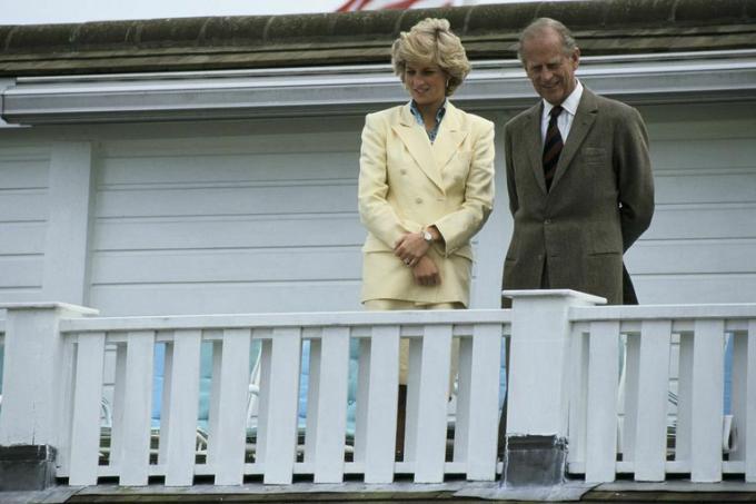 Charles y Diana en un partido de polo en Windsor, Reino Unido, el 26 de julio de 1987.