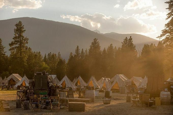 campamento de piedra amarilla