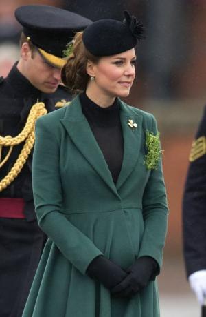 Kate Middleton y su bebé Bump fueron los más lindos en verde esmeralda en el día de San Patricio