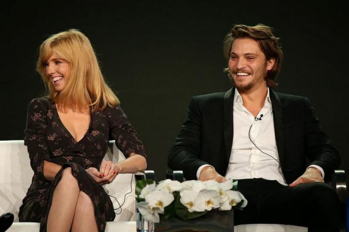 kelly reilly y luke grimes