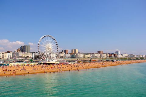 Vista panorámica de la playa de Brighton
