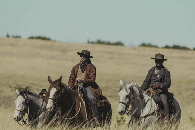 garrett hedlund como garrett montgomery y david oyelowo como bass reeves en lawmen bass reeves, episodio 3, temporada 1, transmisión en paramount, crédito de foto de 2023 emerson millerparamount