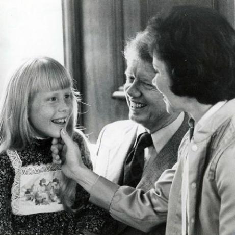 Amy, Rosalynn y Jimmy Carter en 1976
