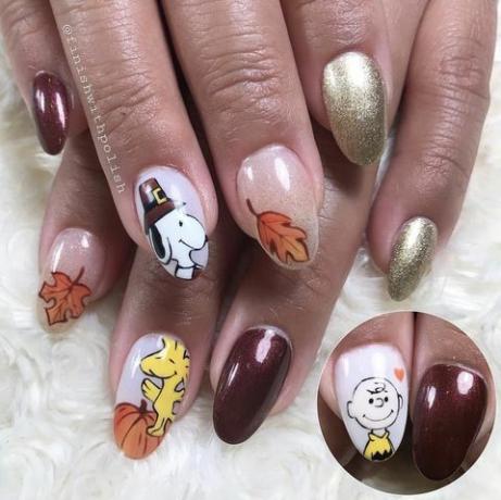 diseños de uñas de otoño snoopy