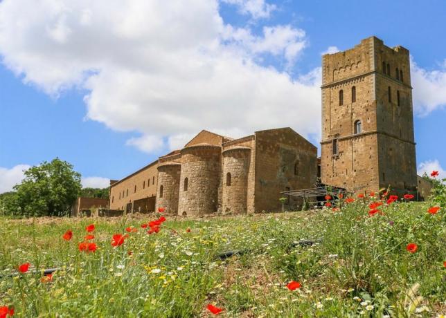 Abadía de San Giusto, Lacio, Italia